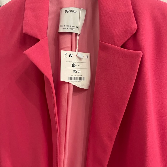 pretty in barbiecore pink blazer - Picture 5 of 6